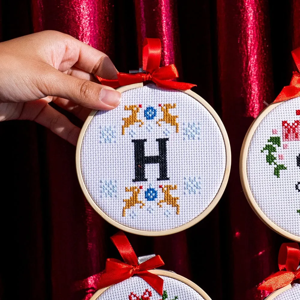 Craft Club Family Initials kit cruce ornamente Crăciun 4 buc