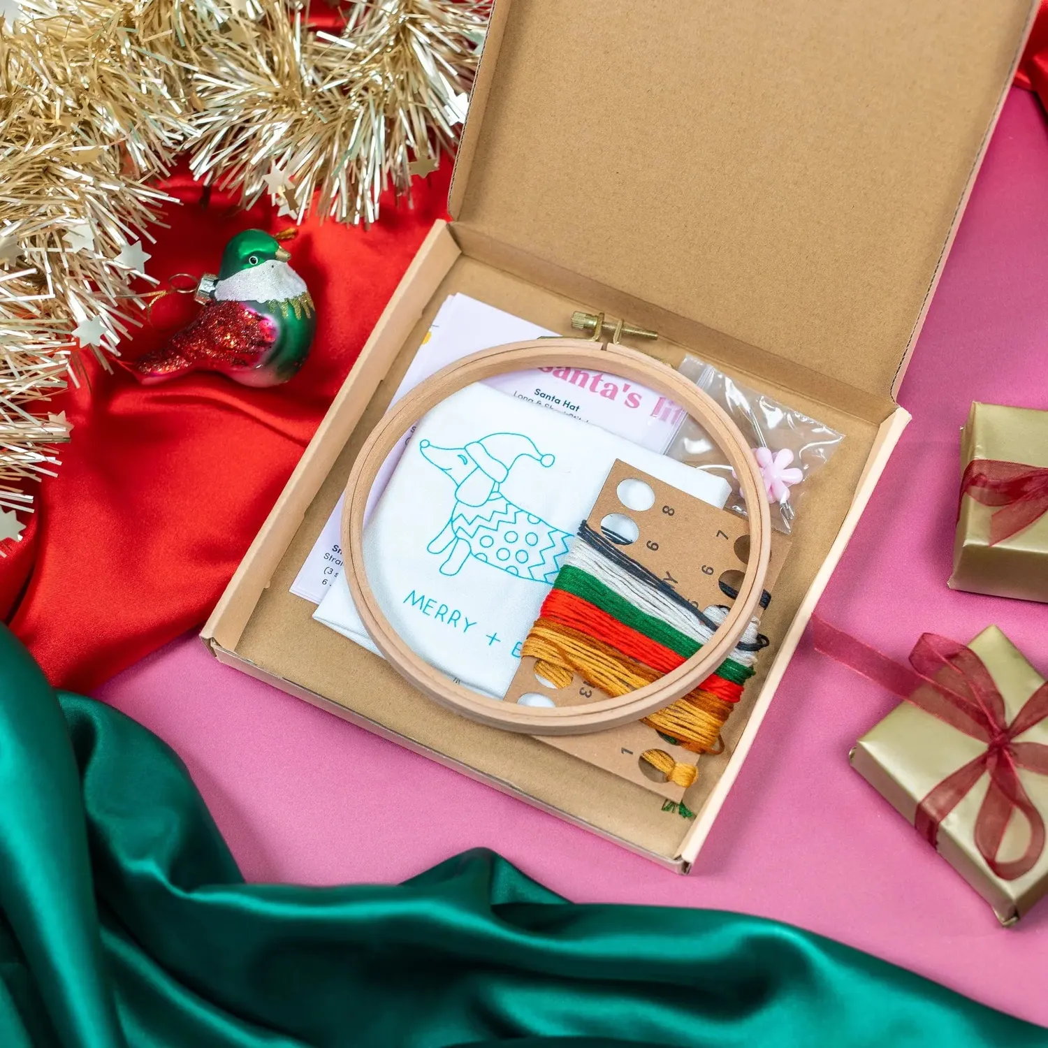 Craft Club Santa's Little Helper kit broderie Craciun