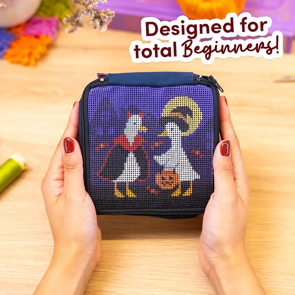 Craft Club Toil and Trouble kit portfard needlepoint 12 cm