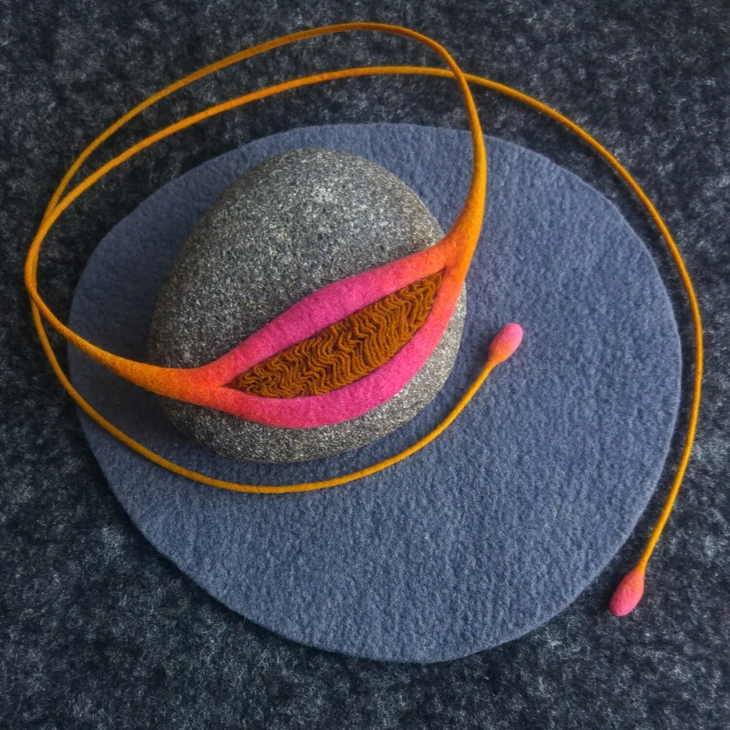 Baribon Wavy Silk pachet workshop broșă colier