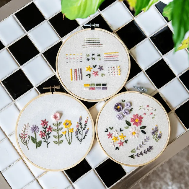 Craft Club DELUXE FLORAL SAMPLER kit broderie cu 3 modele