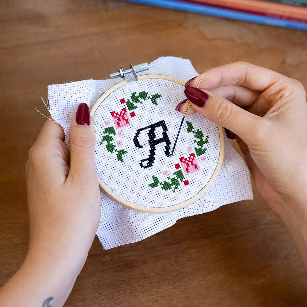 Craft Club Family Initials kit cruce ornamente Crăciun 4 buc
