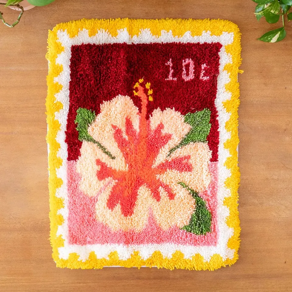 Craft Club Stamps Hibiscus XL kit covor latch hook