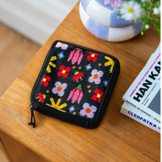 Craft Club Pop Art Petals etui needlepoint 12x12 cm
