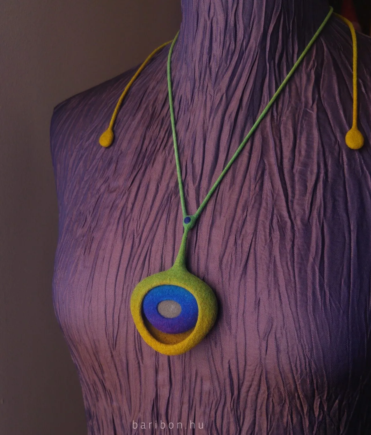 Baribon Peacock colier păun din pâslă
