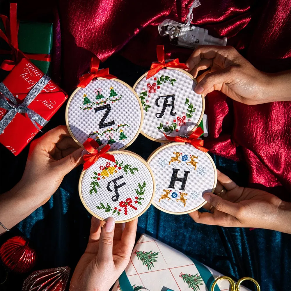 Craft Club Family Initials kit cruce ornamente Crăciun 4 buc