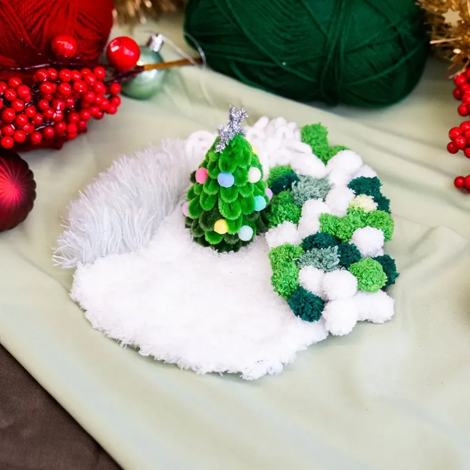 Craft Club Twinkling Christmas Tree kit coaster moss brad 22x15