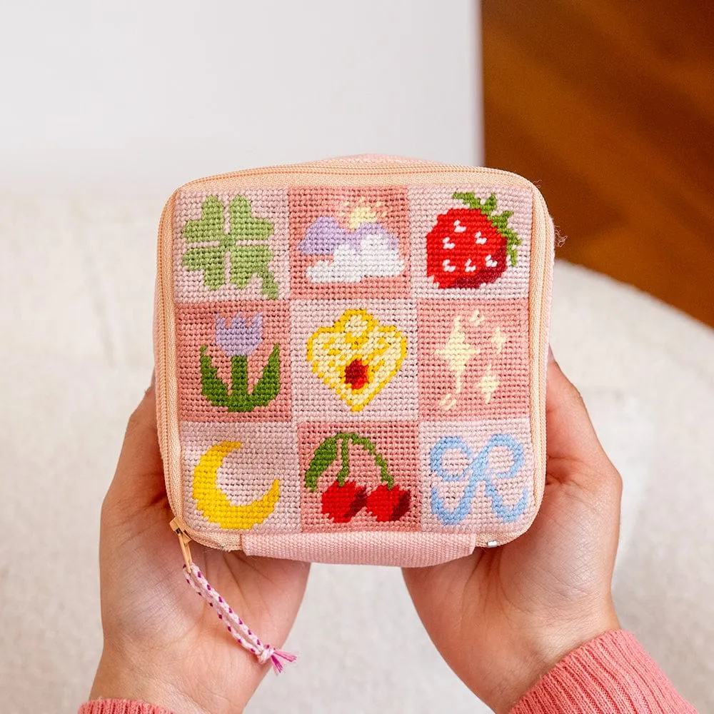 Craft Club Good Luck Charms kit pouch 12x12cm