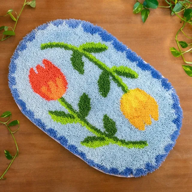 Craft Club Tulip Fever kit covor XL latch hook